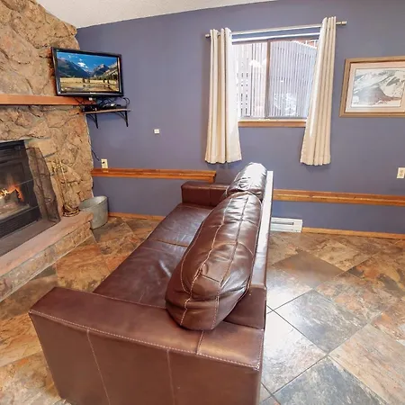 Timber Creek Chalets- 7 Cabin